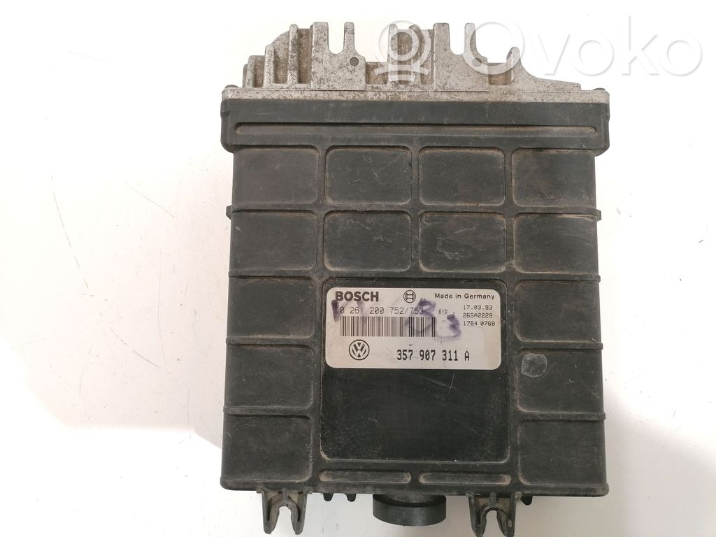 Volkswagen PASSAT B3 Engine control unit/module 