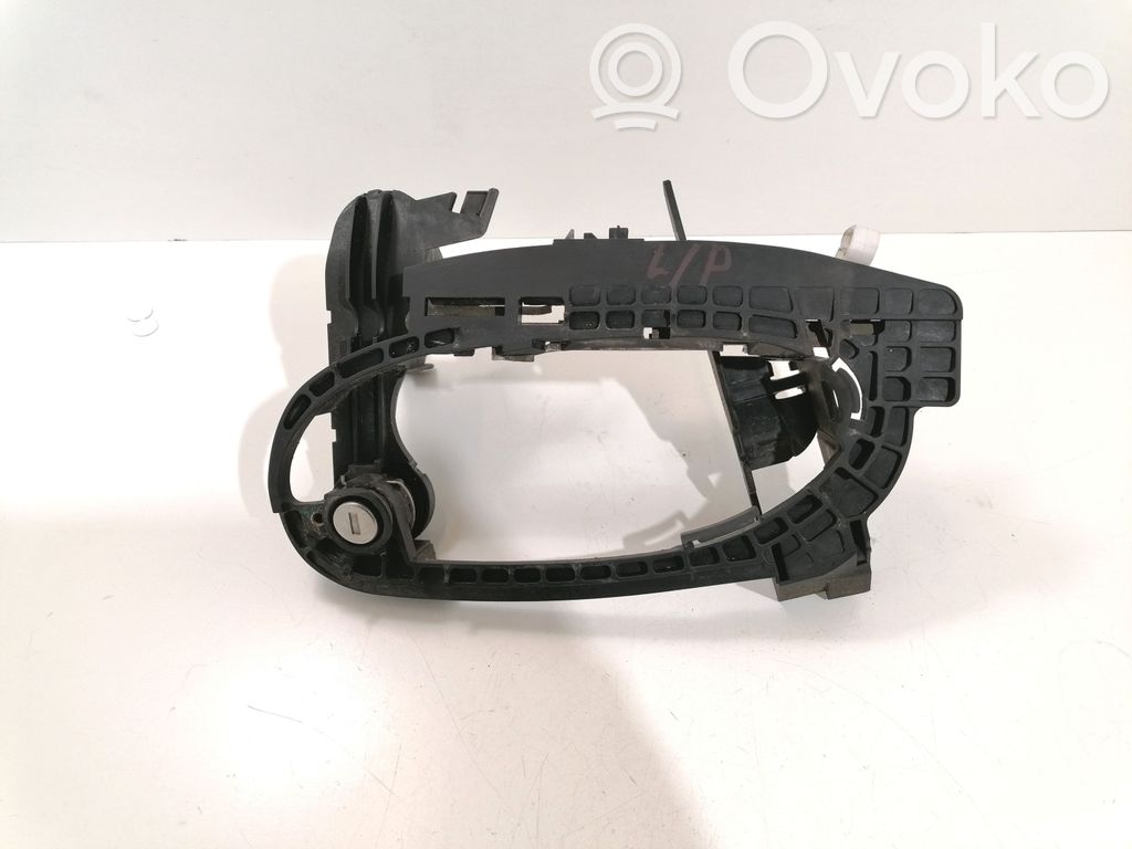 BMW 7 E65 E66 Front door exterior handle/bracket 