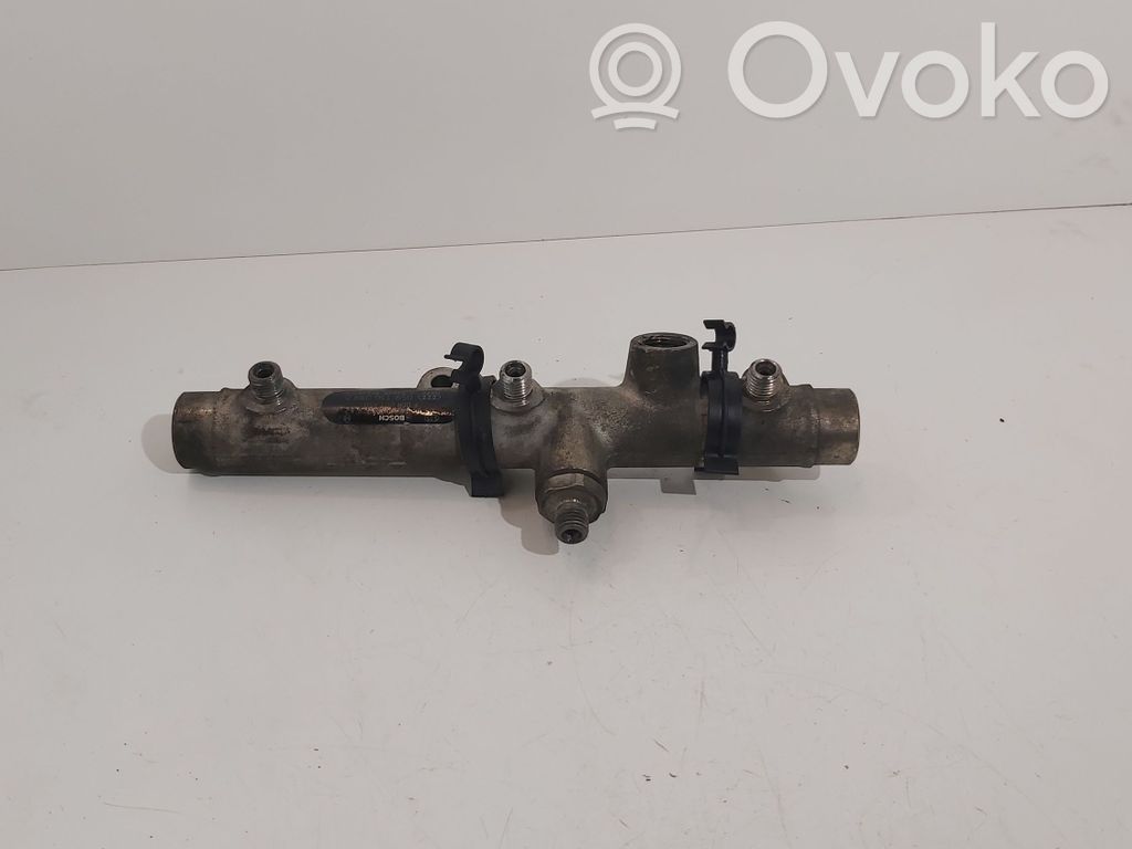 Volkswagen Touareg I Fuel main line pipe 