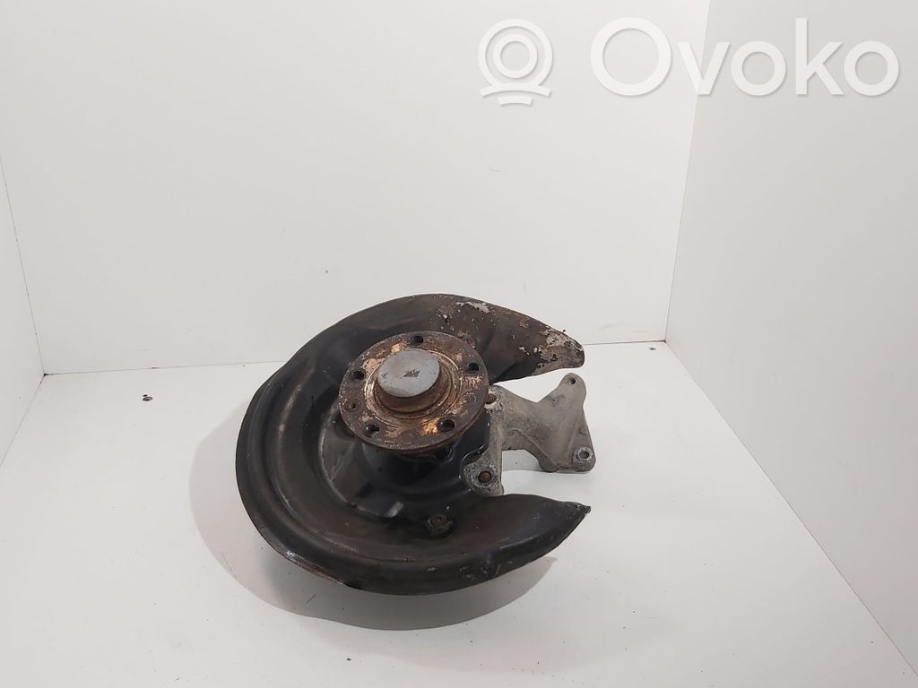 Volkswagen PASSAT B6 Cubo de rueda trasera 