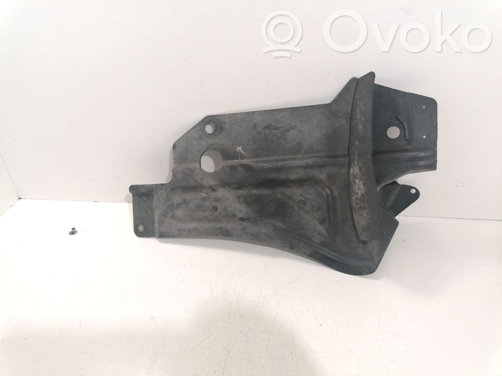 BMW 3 E90 E91 Kita dugno detalė 