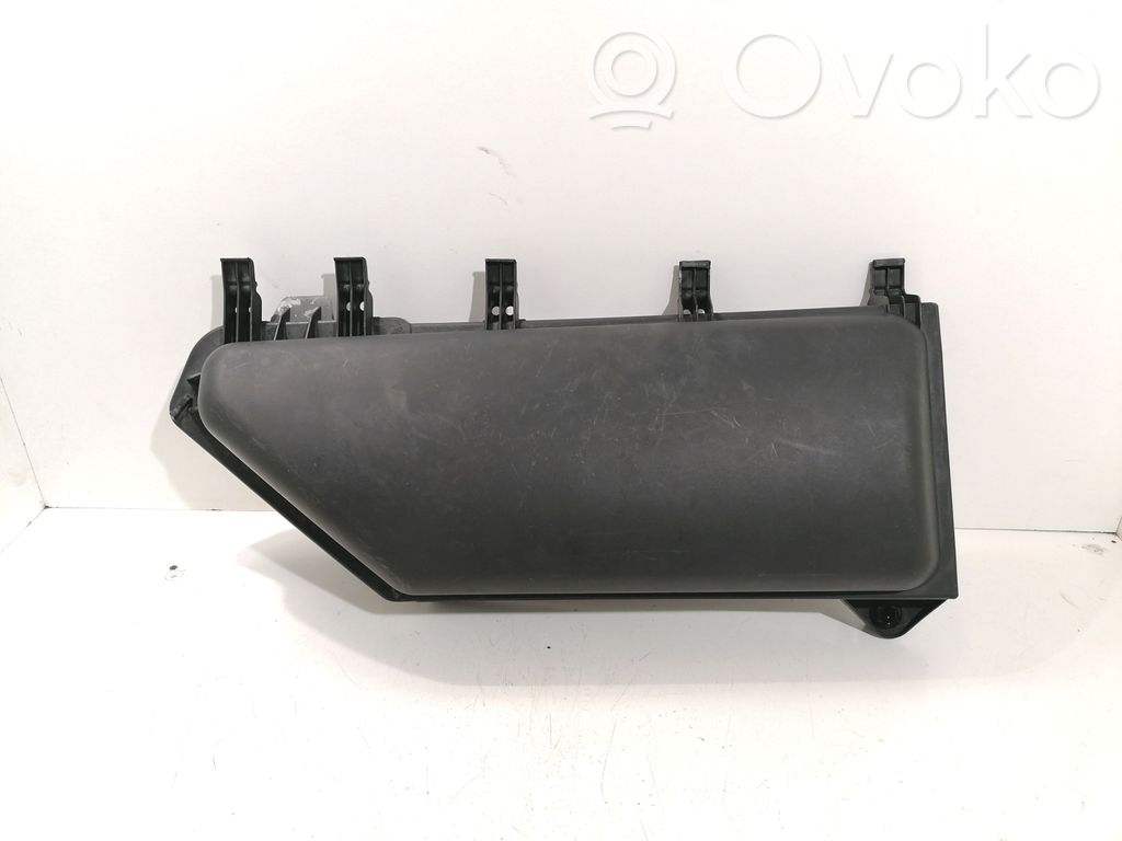 BMW 5 E60 E61 Oro mikrofiltro dangtelis 