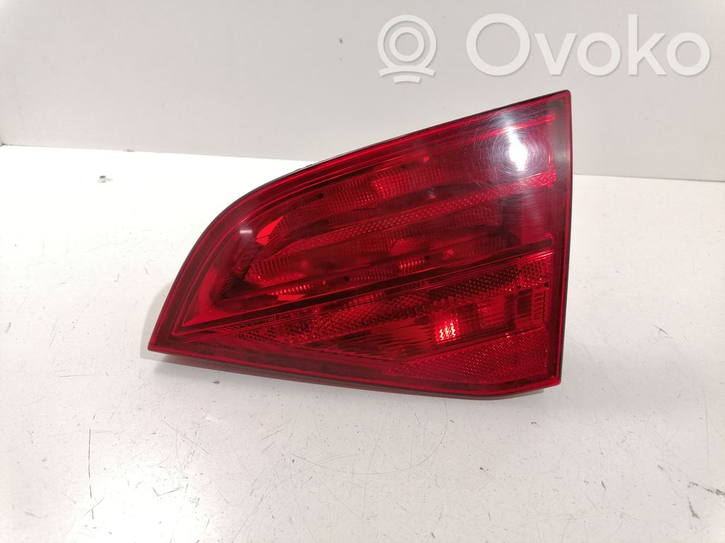 Audi A4 S4 B8 8K Aizmugurējais lukturis pārsegā 