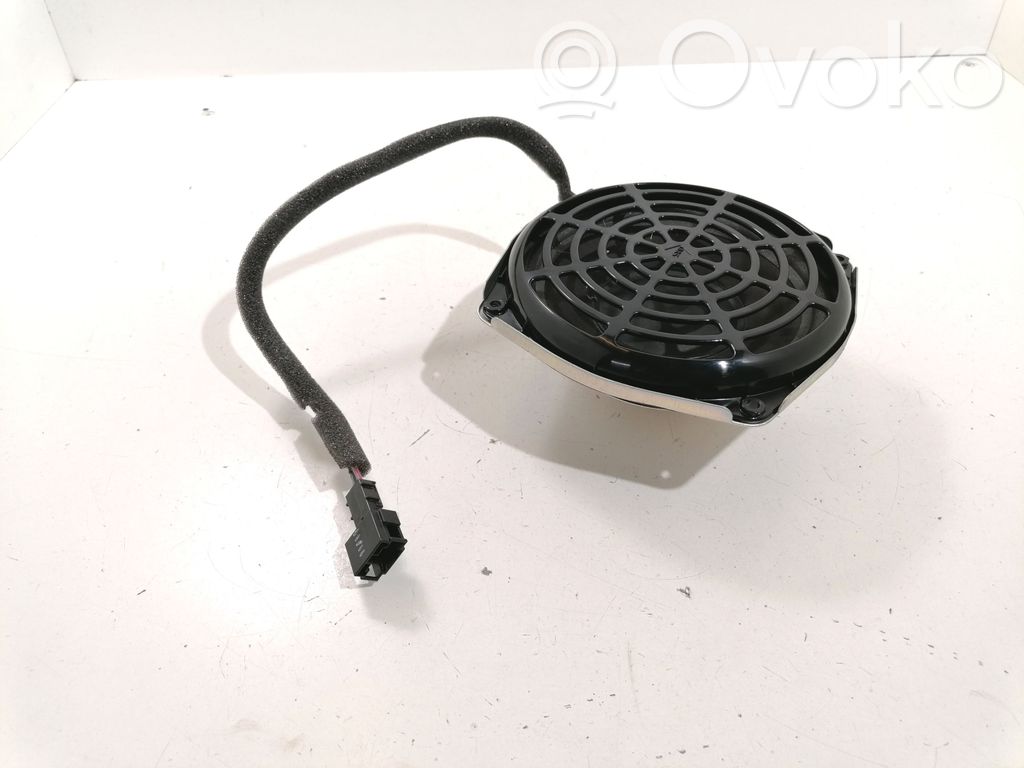 Audi A4 S4 B8 8K Altavoz subwoofer 