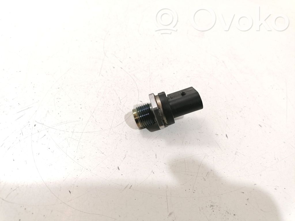 BMW 1 E81 E87 Fuel pressure regulator 