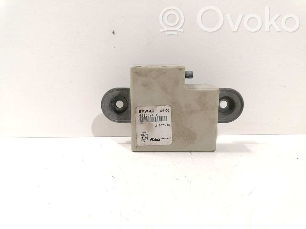 BMW 7 E65 E66 Antenos stiprintuvas 