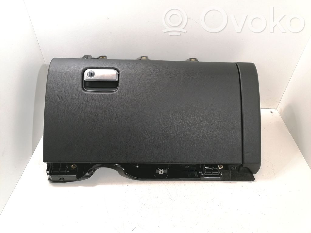 Porsche Cayenne (92A) Handschuhfach 