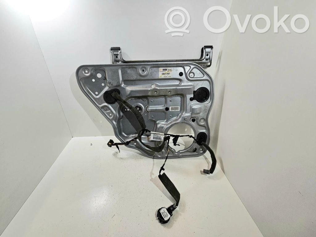 Volvo V50 Mecanismo para subir la puerta trasera sin motor 