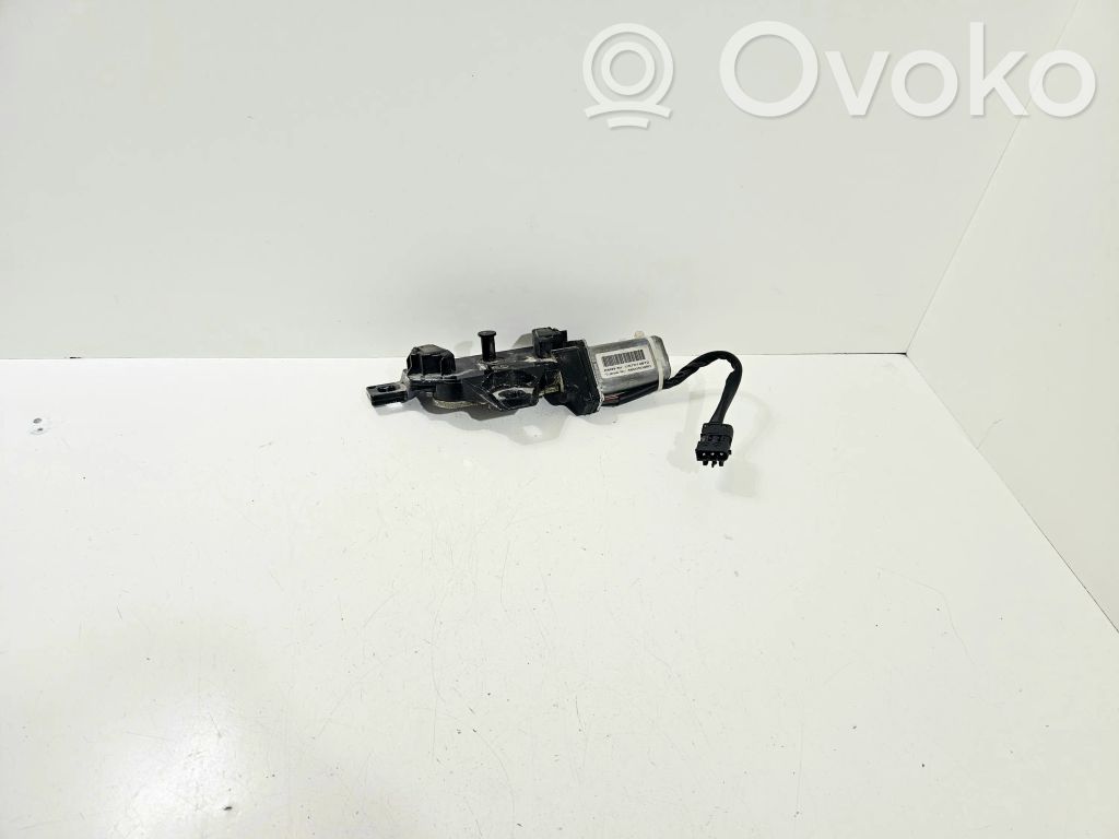 BMW 7 E65 E66 Aizmugurējā pārsega pievilcējs 
