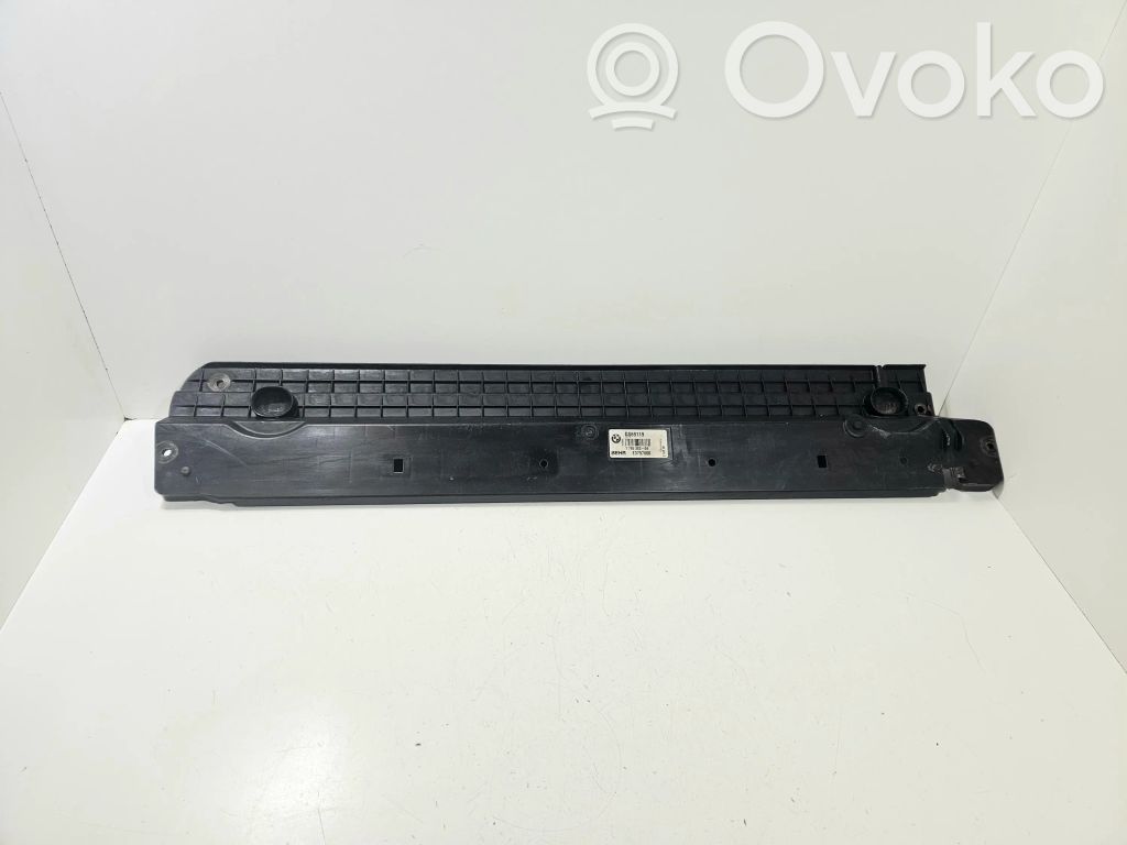 BMW 7 E65 E66 Viršutinė dalis radiatorių panelės (televizoriaus) 