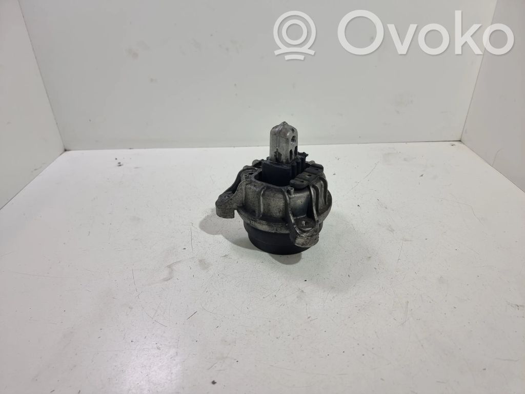 BMW 5 F10 F11 Engine mount bracket 