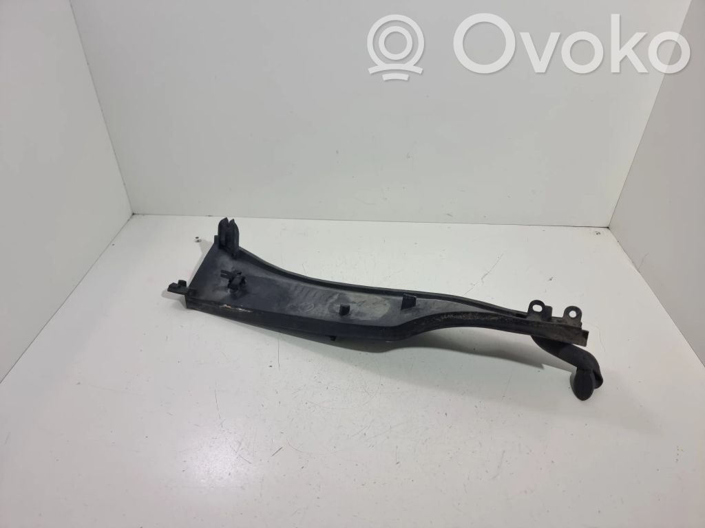 BMW 3 E92 E93 Kita variklio skyriaus detalė 
