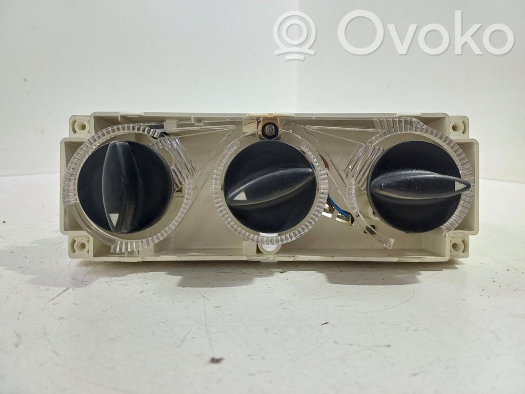 Audi A4 S4 B5 8D Climate control unit 