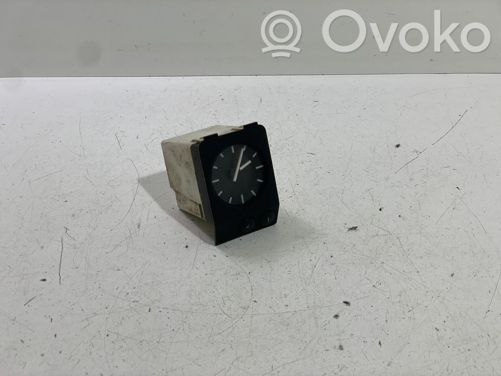 BMW 3 E36 Clock 