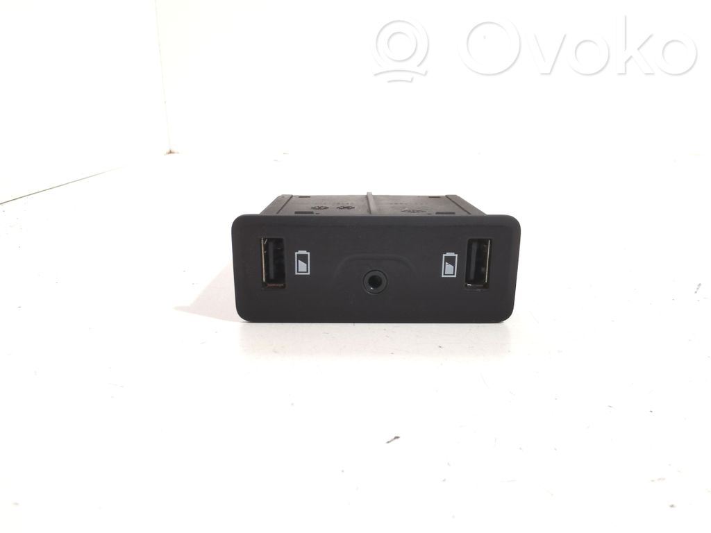 Renault Espace V (RFC) Enchufe conector entrada auxiliar 