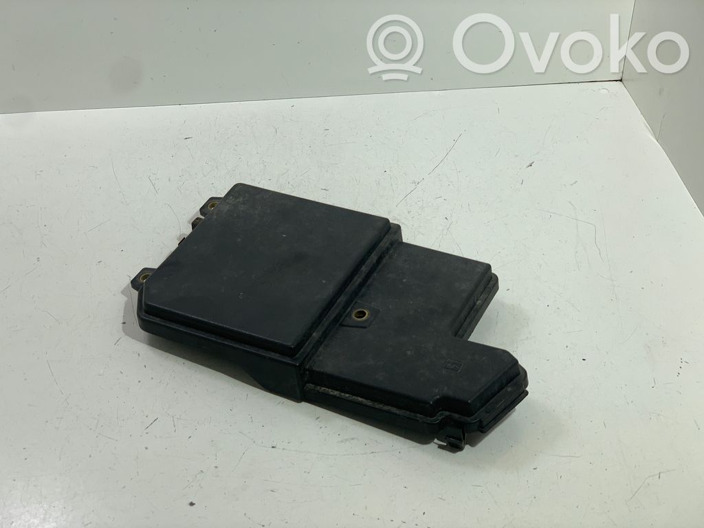 Renault Espace V (RFC) Fuse box cover 