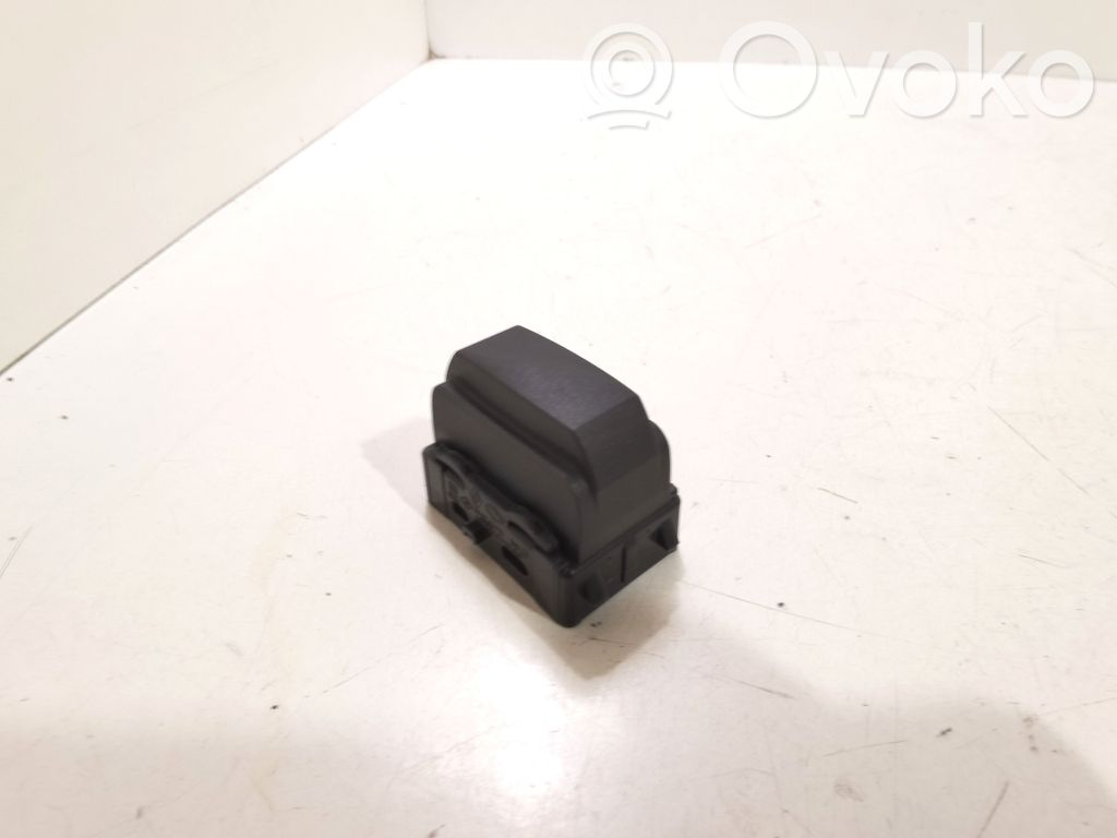 Inny element deski rozdzielczej   684920647R