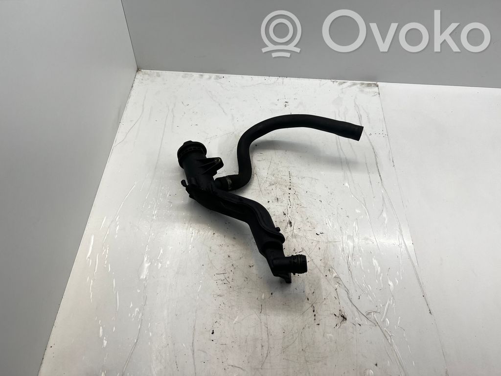 Volvo V50 Eļļas pildīšanas caurule 