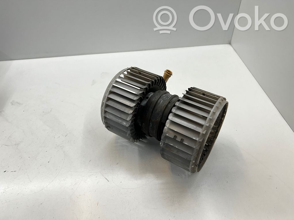 Audi A8 S8 D2 4D Mazā radiatora ventilators 