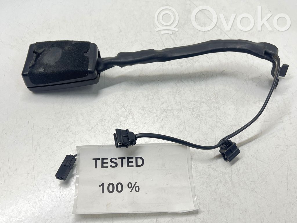 Volkswagen Touran I Front seatbelt buckle 