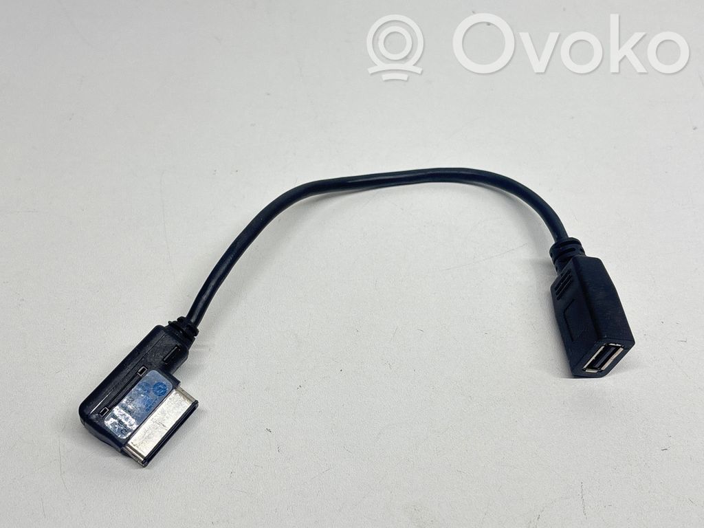 Volkswagen Golf VI Enchufe conector USB 