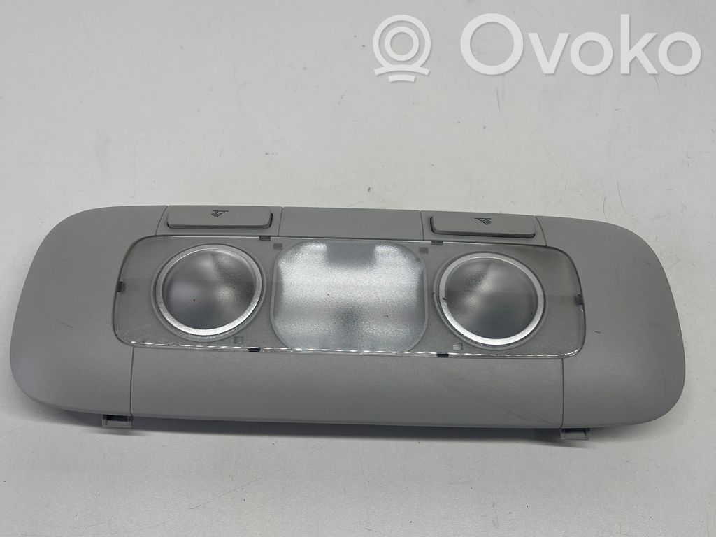 Volkswagen Golf V Luz del asiento trasero 