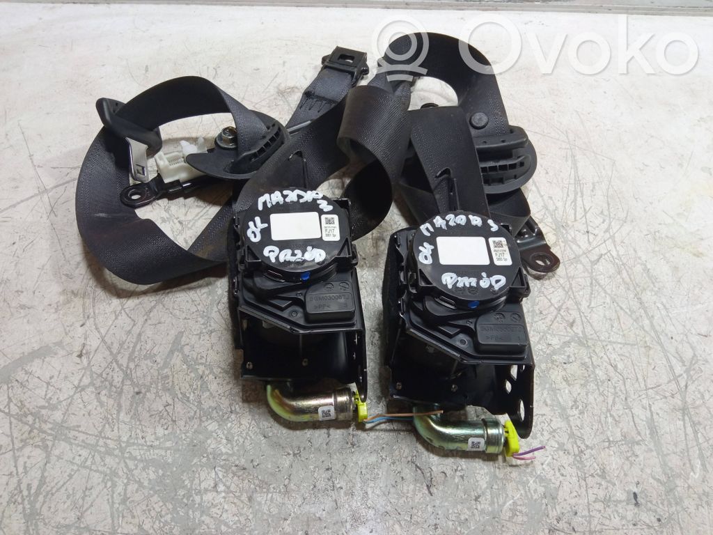 Mazda 3 Cinturón delantero 
