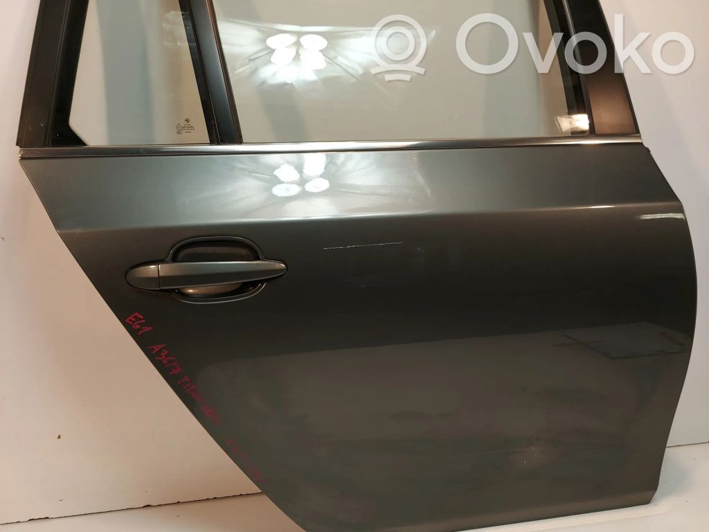 Rear door
