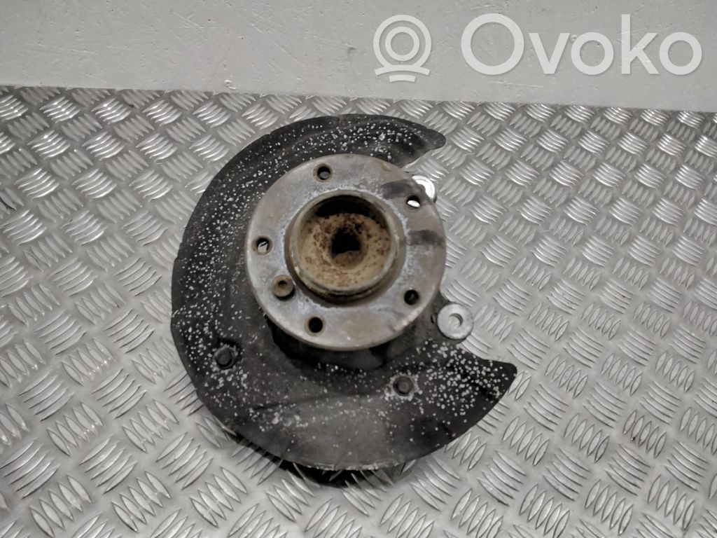 BMW 3 E90 E91 Front wheel hub 