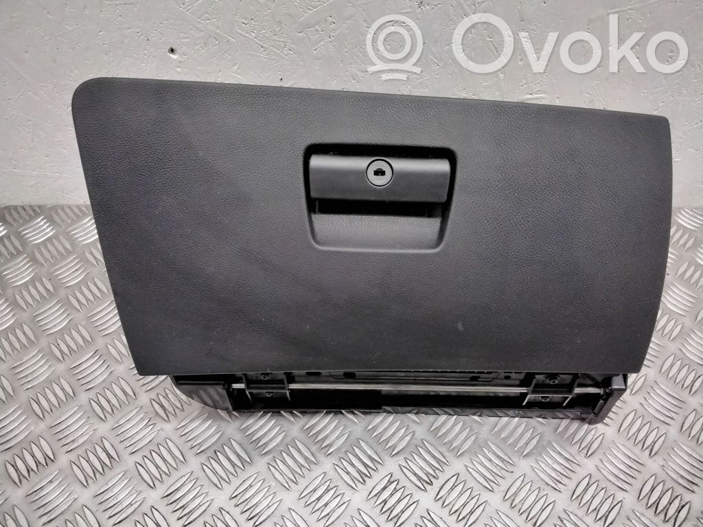 BMW 3 E90 E91 Glove box 