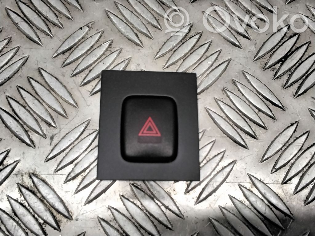 Hazard light switch   9123685