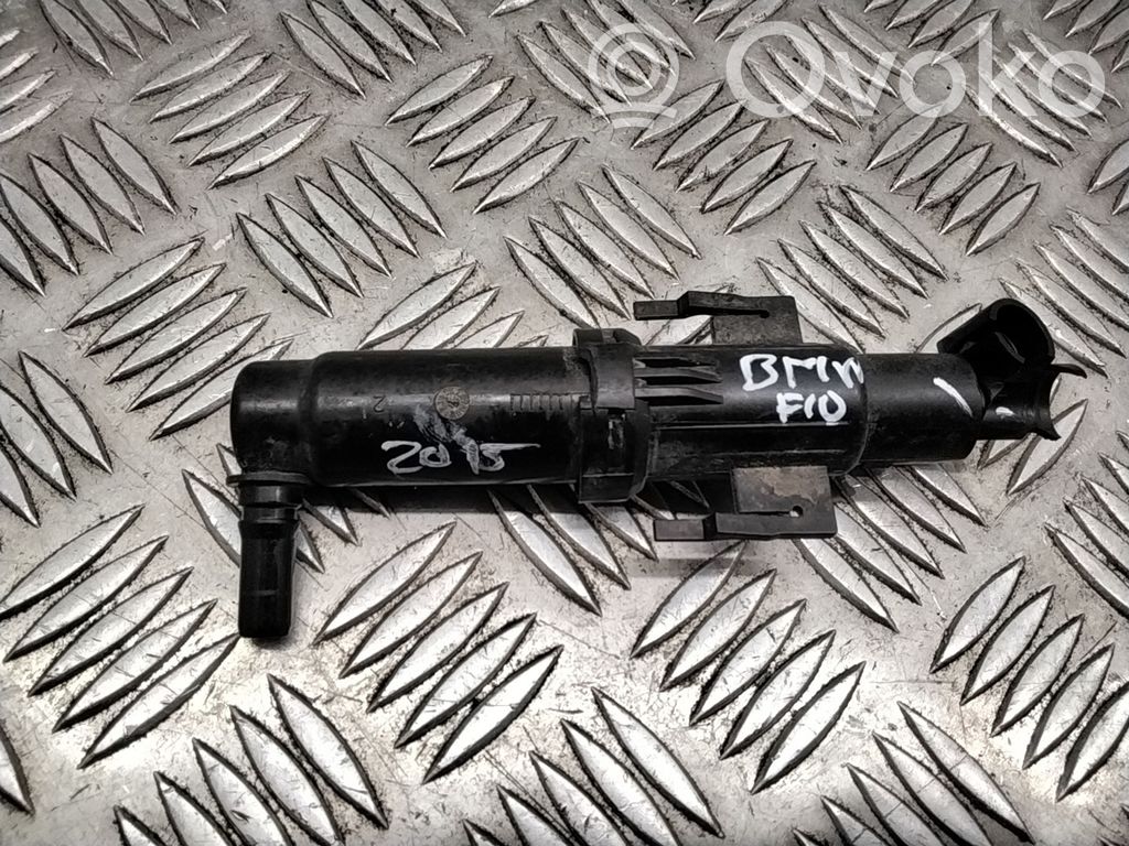 BMW 5 F10 F11 Dysza spryskiwacza lampy przedniej 
