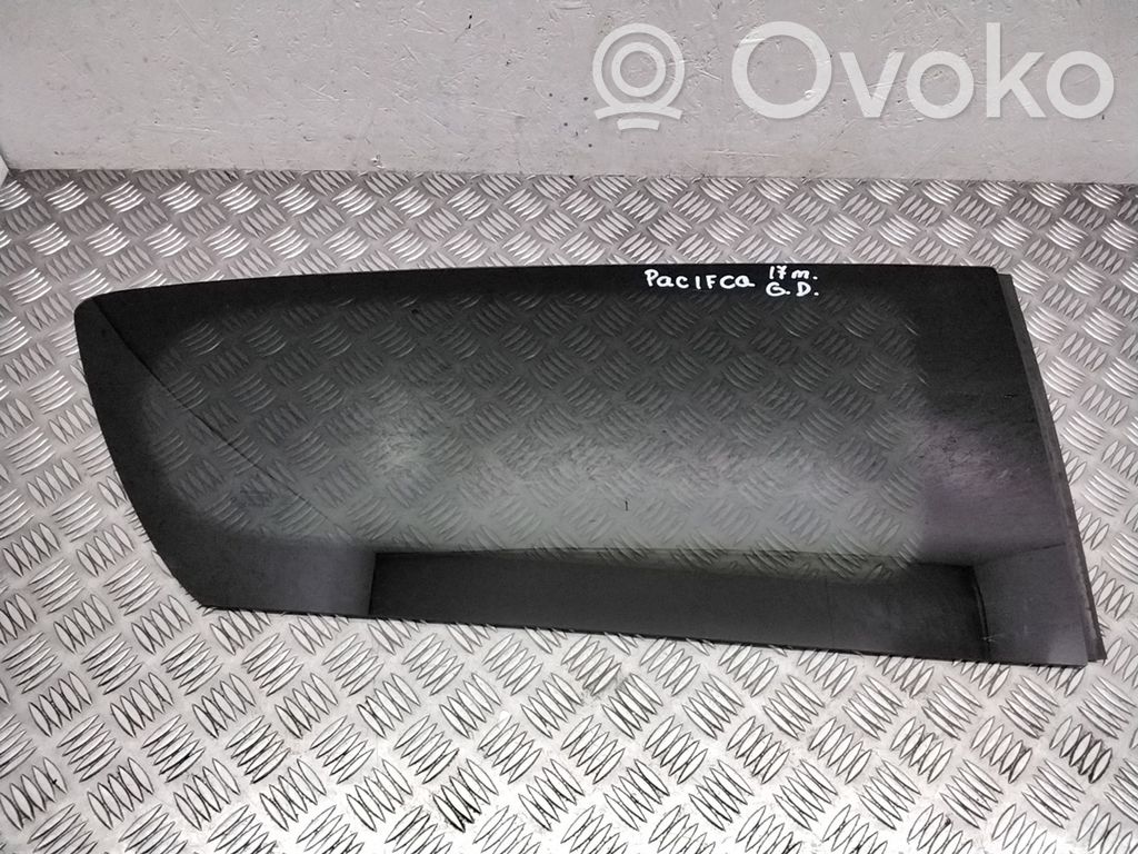 Chrysler Pacifica Rear side window 