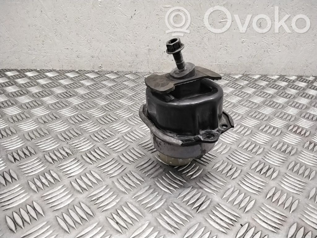 BMW X5 F15 Engine mount bracket 