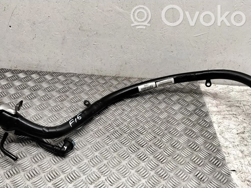 BMW X5 F15 Fuel tank filler neck pipe 