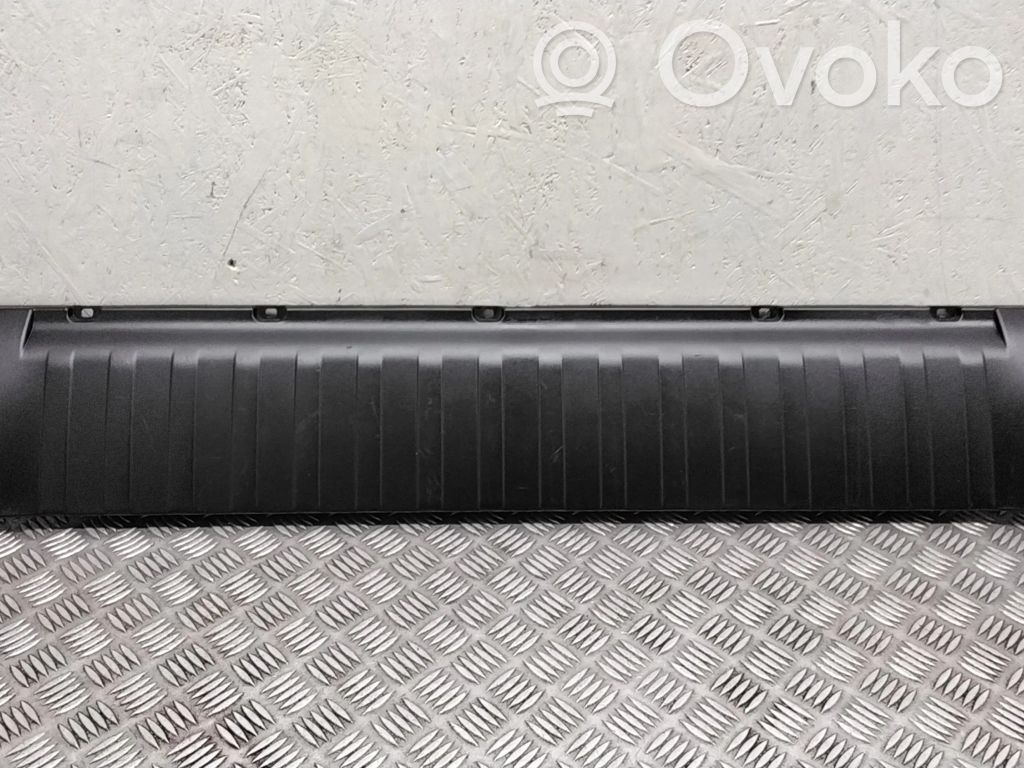 BMW X5 E70 Tailgate trim 