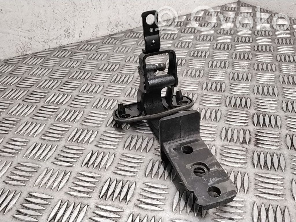 Volvo V70 Tailgate/trunk/boot hinge 
