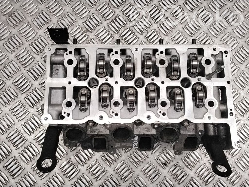 Volkswagen Touareg II Engine head 