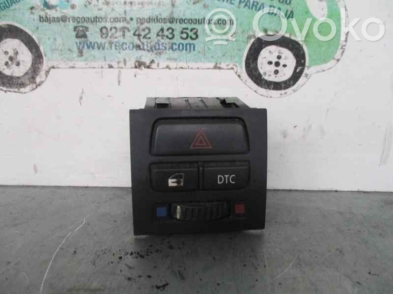 Botón interruptor de luz de peligro   913242101,549549533