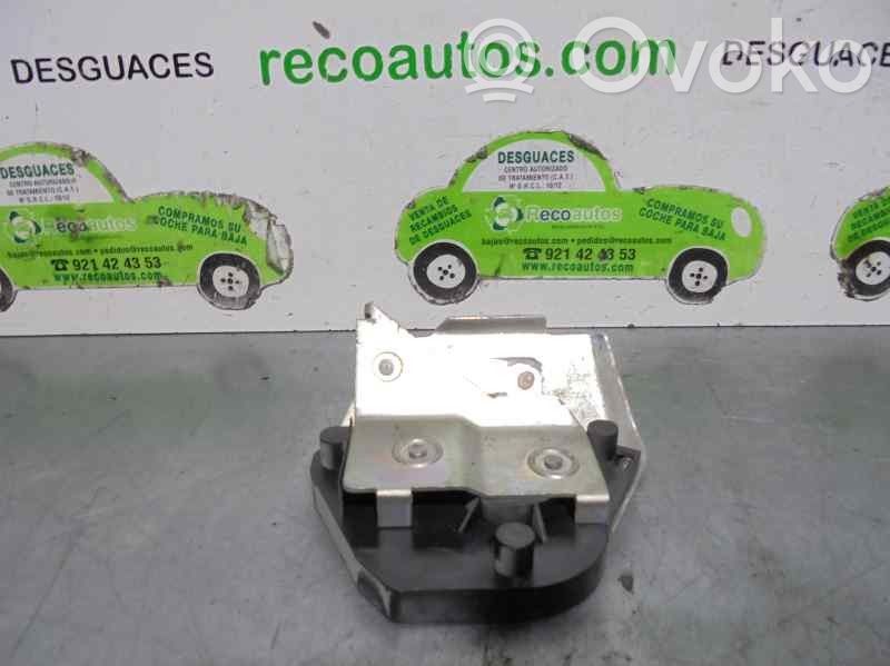 Peugeot Partner Rear door lock 