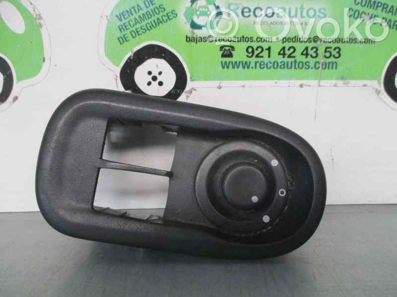 Renault Master III Wing mirror switch 