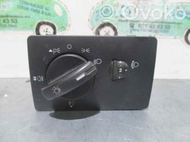 Panel lighting control switch   7M5T13A024LA