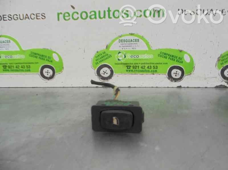 Electric window control switch   6554P6