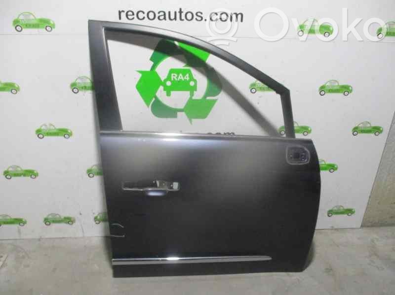 SsangYong Rodius Puerta delantera 