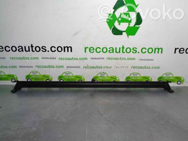 Parcel shelf   1527993