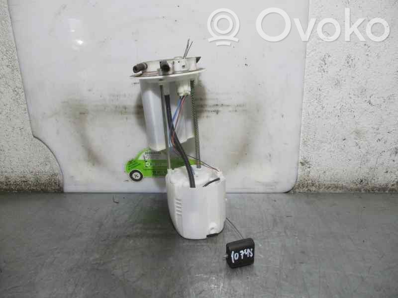 Toyota Yaris Bomba interna de combustible 