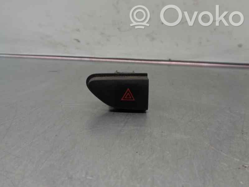 Dacia Duster Hazard light switch 