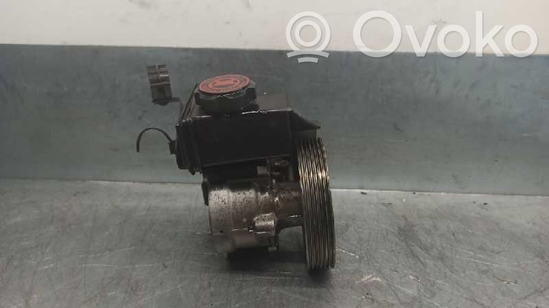 Peugeot 206+ Ohjaustehostimen sähköpumppu 