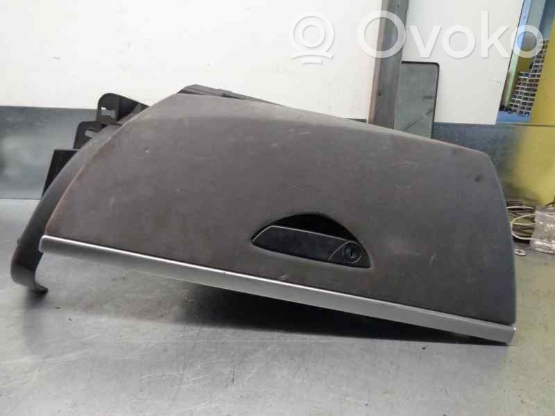 Peugeot 807 Schowek deski rozdzielczej 