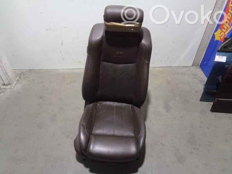 Infiniti FX Etumatkustajan istuin 